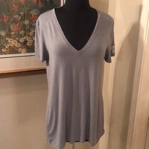 PINK Victoria's Secret Light Gray V-Neck Short Sleeve Tee